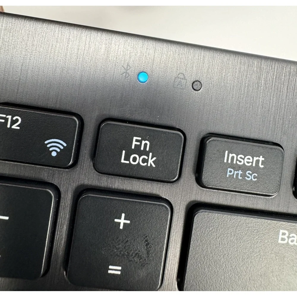 Samsung AA-SK2NWBB AA-SK2NWBB/US‎ Wireless Bluetooth Keyboard